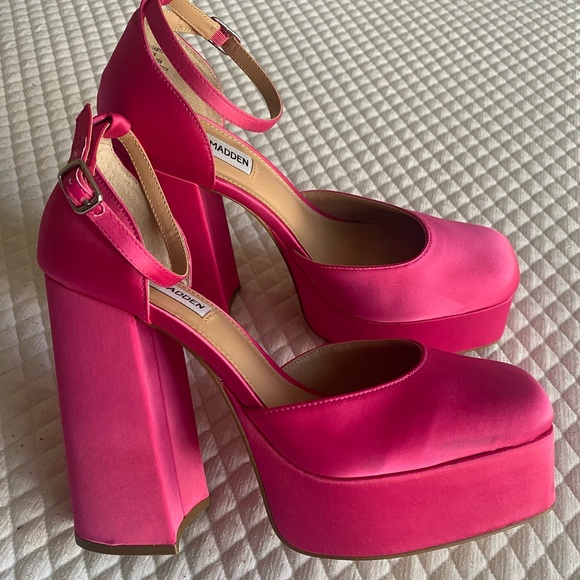 STEVE MADDEN PLATFORM HEELS - Picture 2 of 10